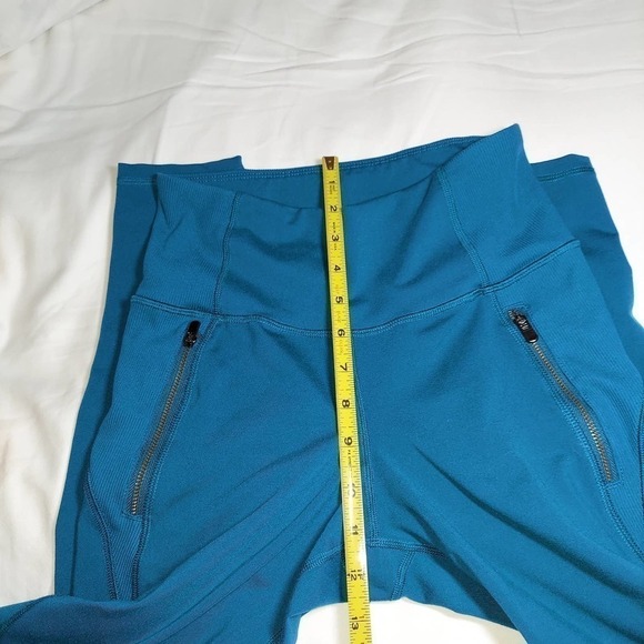 Old Navy Elevate Leggings, Go Dry Pants, Compression, Pockets - Picture 4 of 9